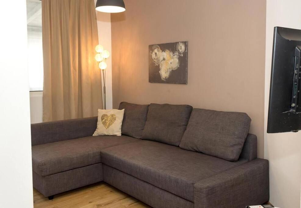 Modern Bright Apartment Close To City Center And Grand Mall Varna ภายนอก รูปภาพ