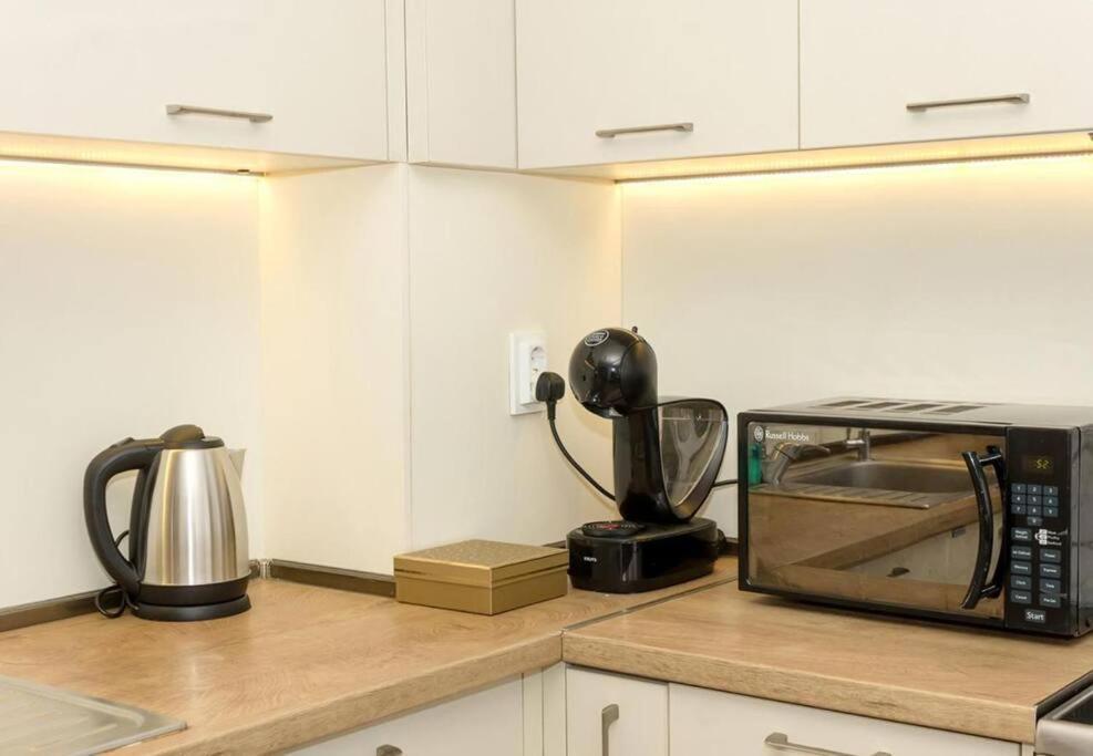 Modern Bright Apartment Close To City Center And Grand Mall Varna ภายนอก รูปภาพ