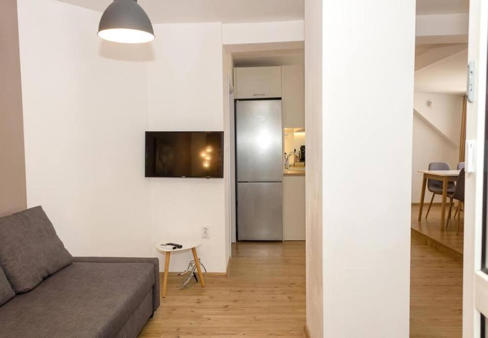 Modern Bright Apartment Close To City Center And Grand Mall Varna ภายนอก รูปภาพ